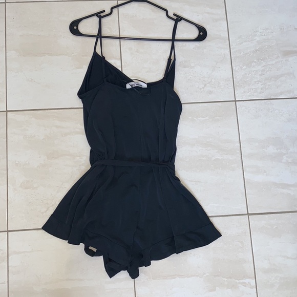 Fashion nova romper - Picture 5 of 6